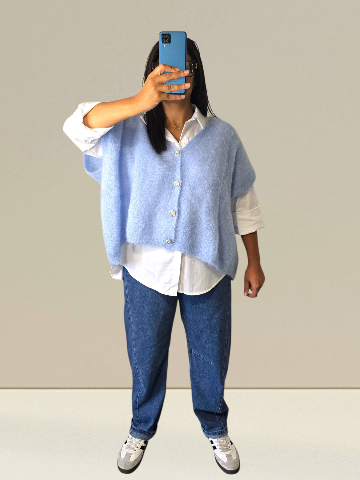 PULL SANS MANCHES EN KID MOHAIR - BOUTONS BIJOUX- BLEU CIEL