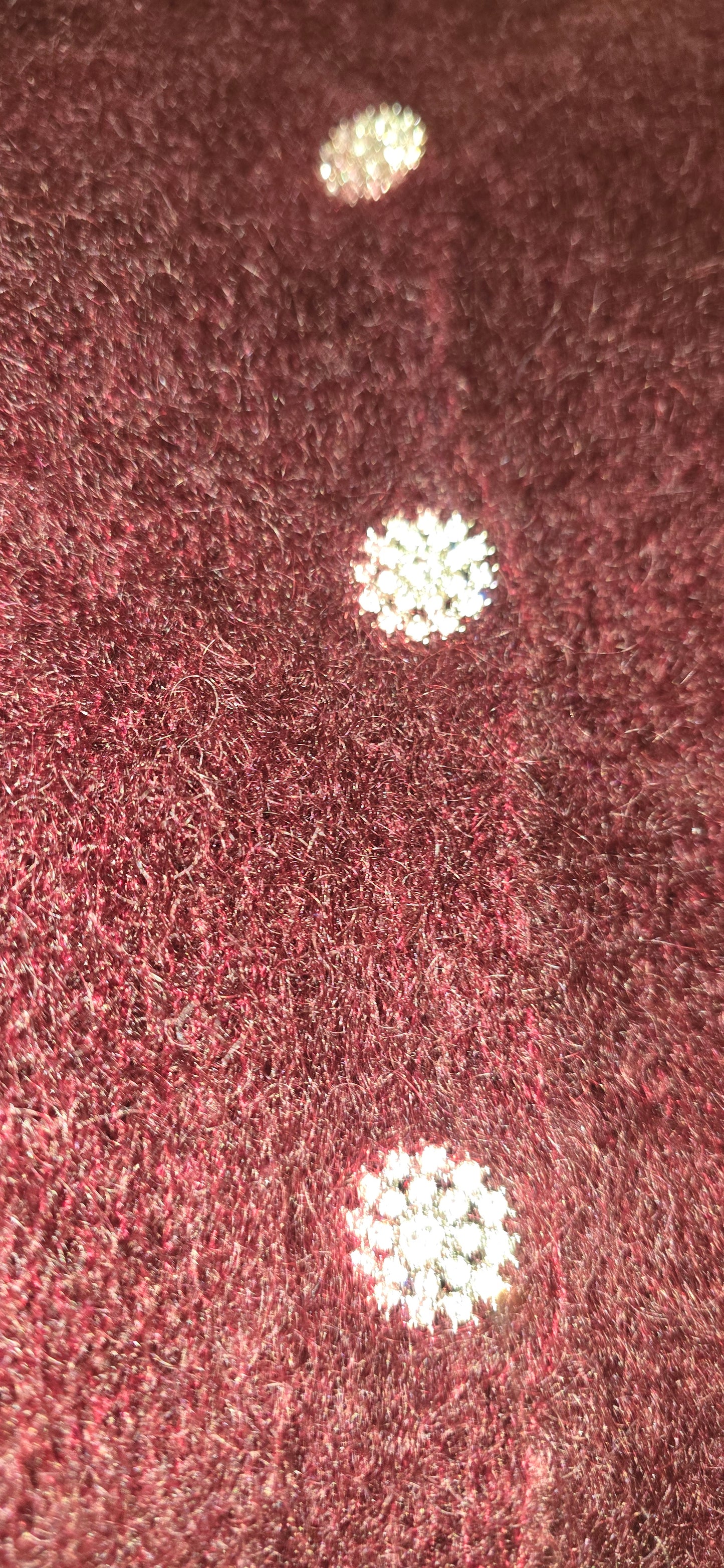 PULL SANS MANCHES EN KID MOHAIR - BOUTONS BIJOUX- BORDEAUX