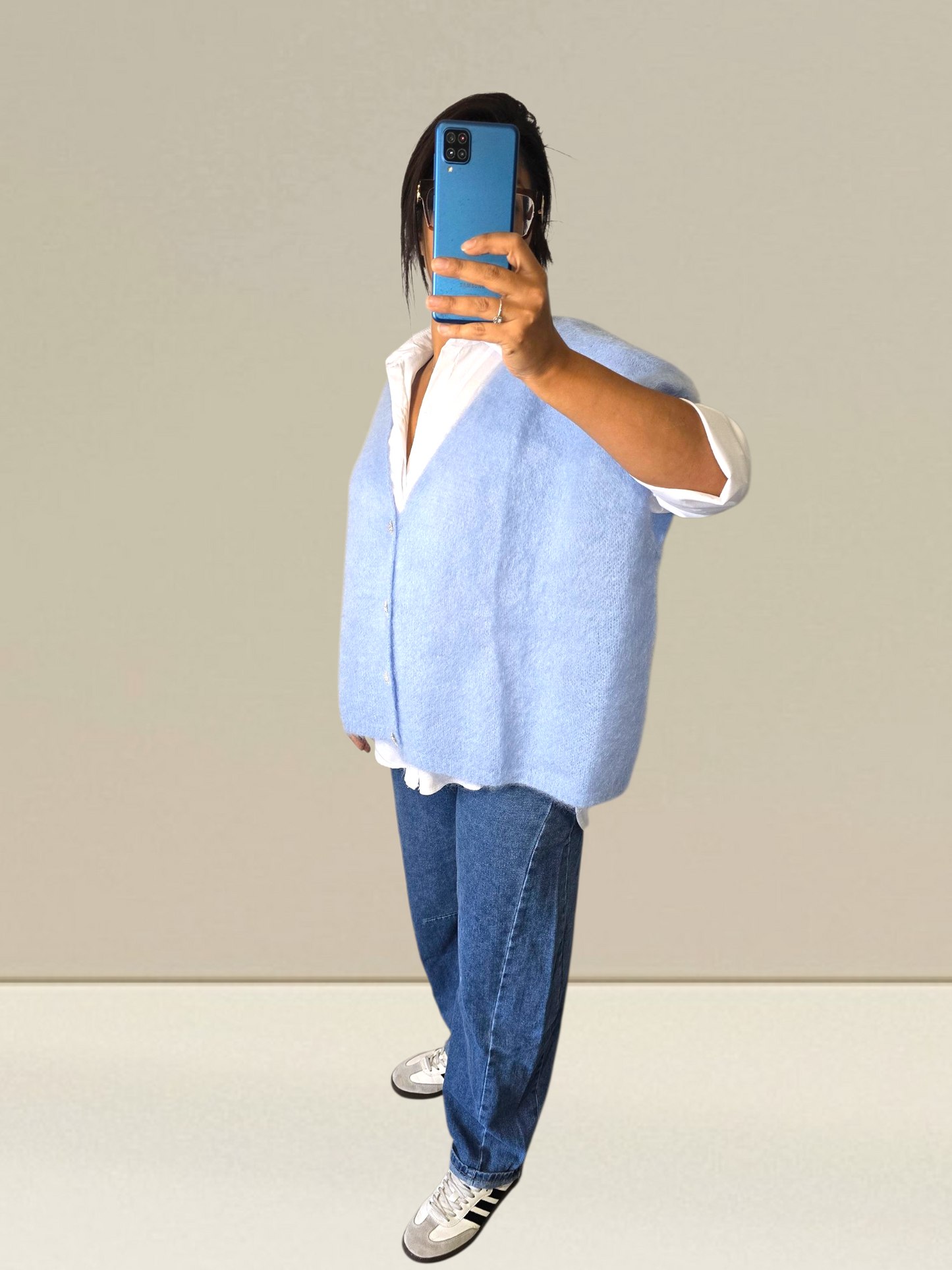 PULL SANS MANCHES EN KID MOHAIR - BOUTONS BIJOUX- BLEU CIEL