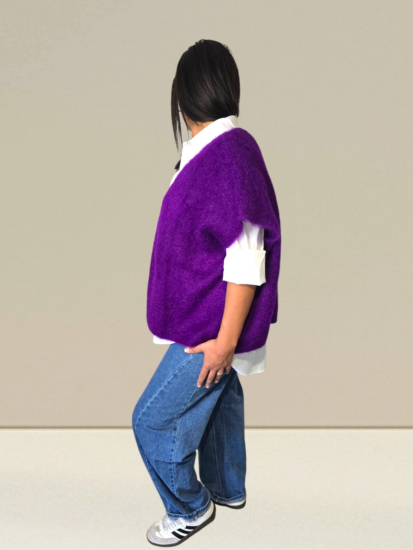 PULL SANS MANCHES EN KID MOHAIR - BOUTONS BIJOUX- FUSHIA
