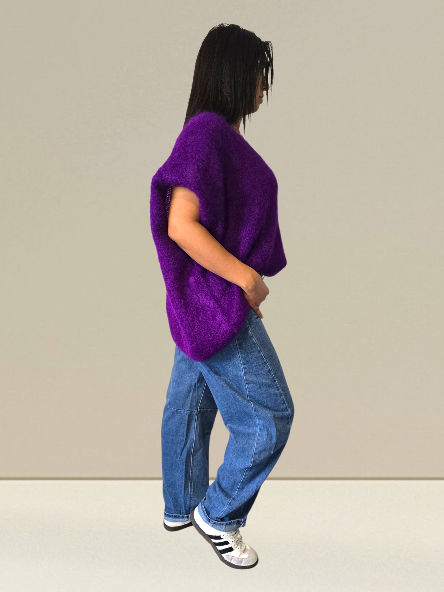 PULL SANS MANCHES EN KID MOHAIR - BOUTONS BIJOUX- FUSHIA