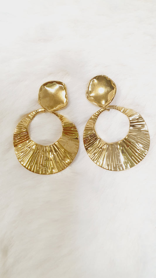 BOUCLES D'OREILLES CLIP CRÉOLE ONDULÉE DORÉE