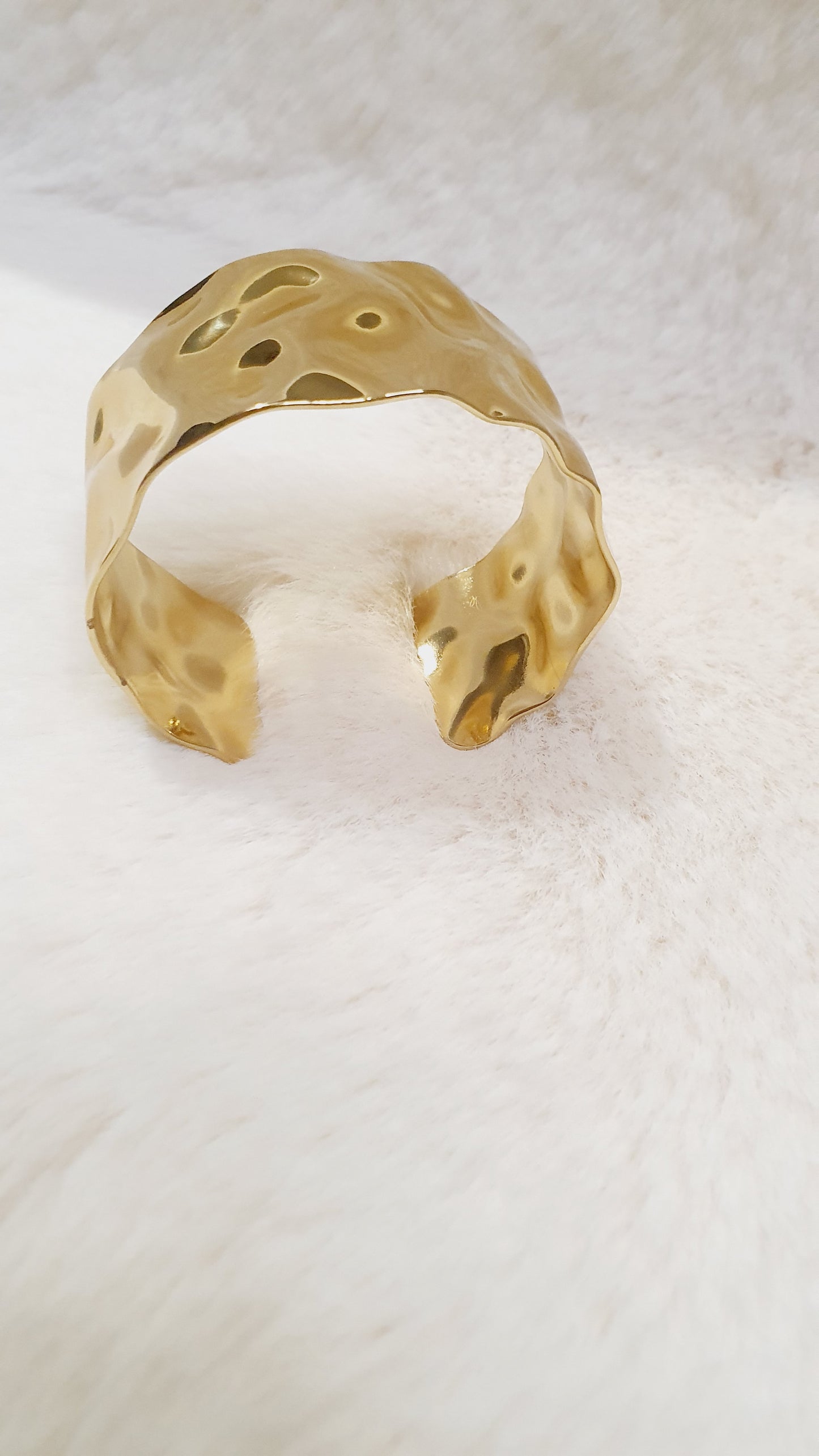 BRACELET MANCHETTE DORÉ  ÉLÉGANCE UNIQUE