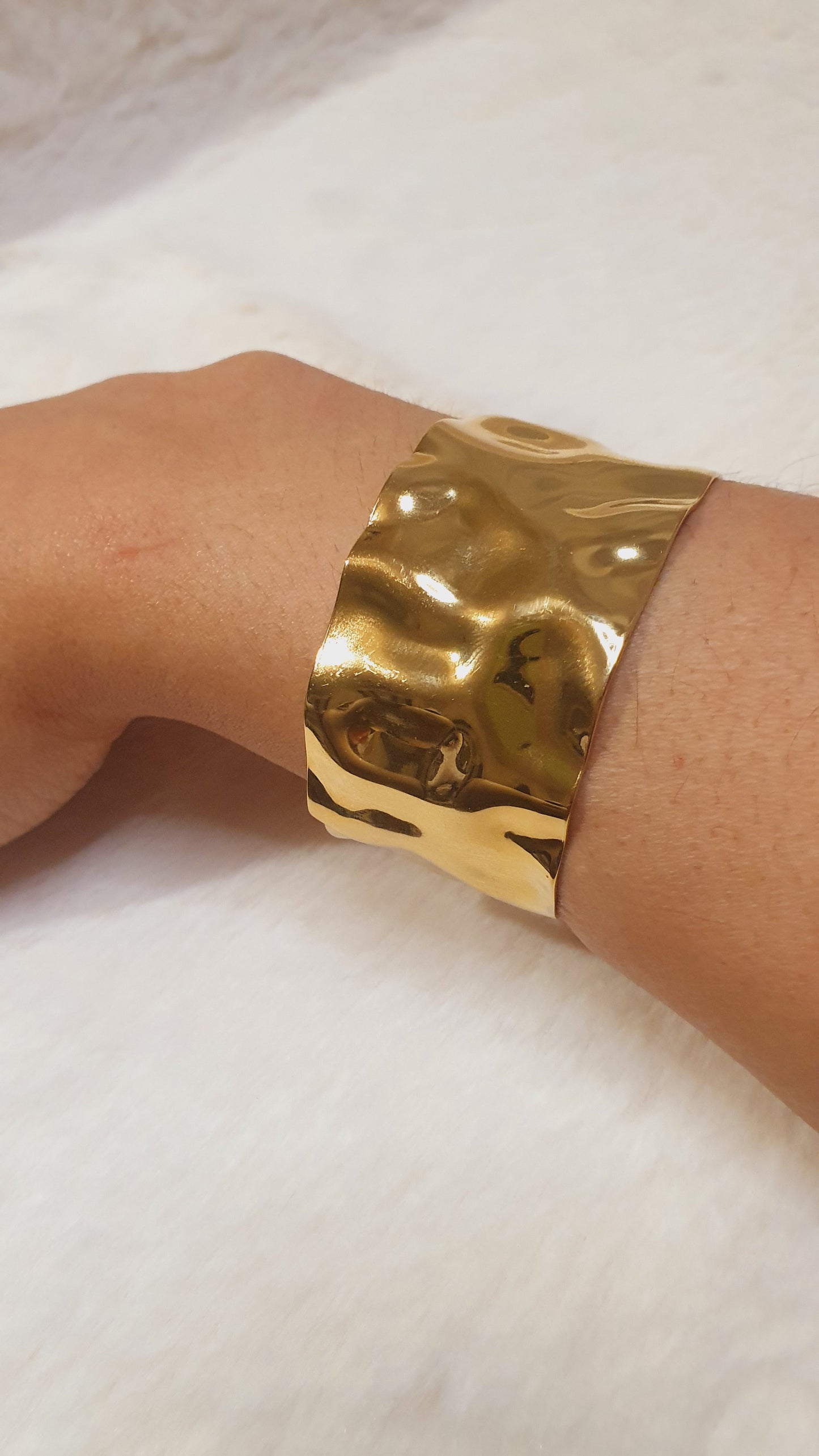 BRACELET MANCHETTE DORÉ  ÉLÉGANCE UNIQUE